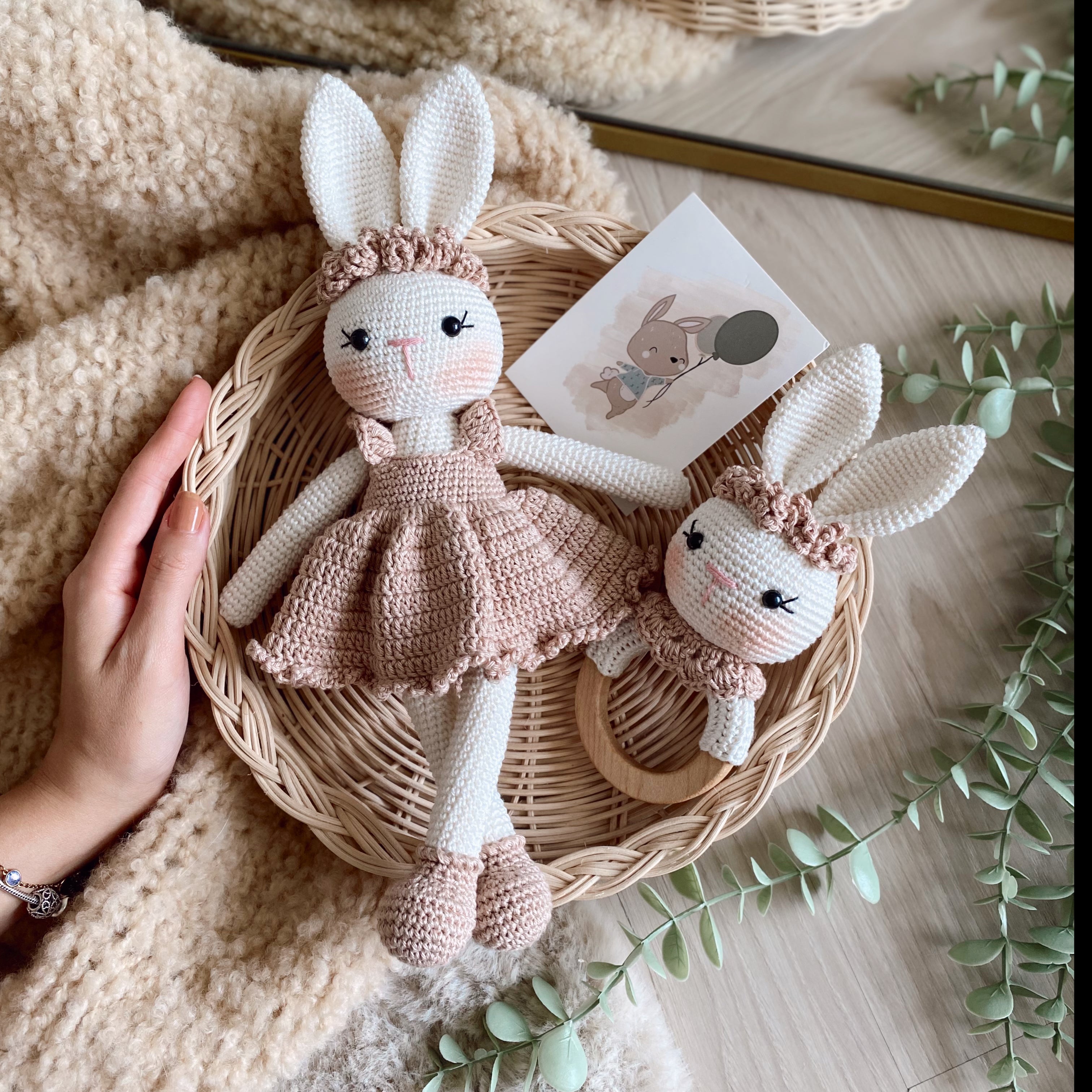 Rus yigiti sinfdoshini kiraverishda jinsiy aloqa qilishga undadi. Squirting bilan yapon porno