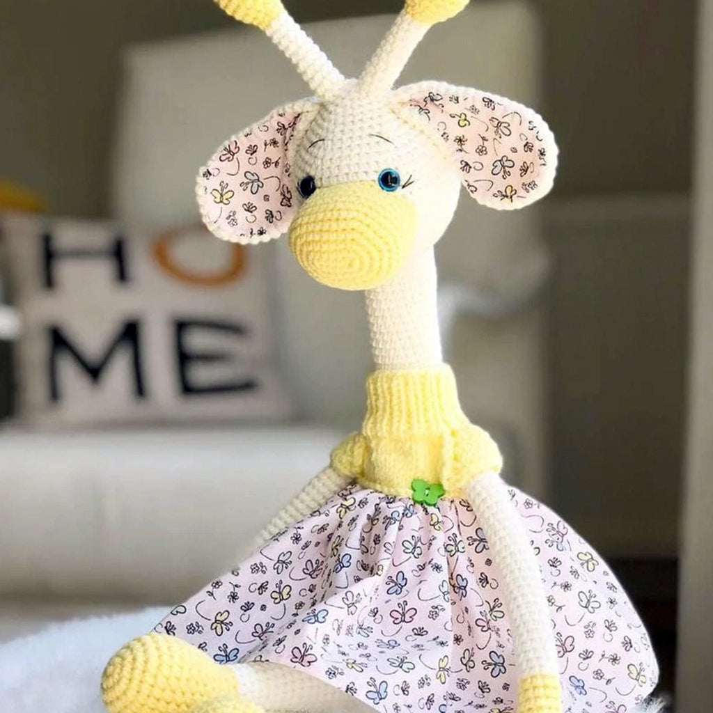 minihobievi Oyuncak Sarı Elbiseli Amigurumi Zürafa Oyuncak